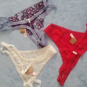 Nwt Victorias Secret PINK Floral Lace Strappy Thong Panty Set Of 3